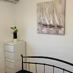 Апартаменты Three Bedroom With Sea View And Pool Aside Трогир