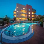 Three Bedroom With Sea View And Pool Aside Апартаменты *