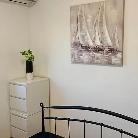 Apartment Three Bedroom With Sea View And Pool Aside Trogir